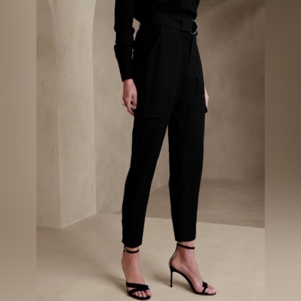 NEW! Banana Republic Black High Rise Slim Fit Stretch Cargo Pants - 746693 💟